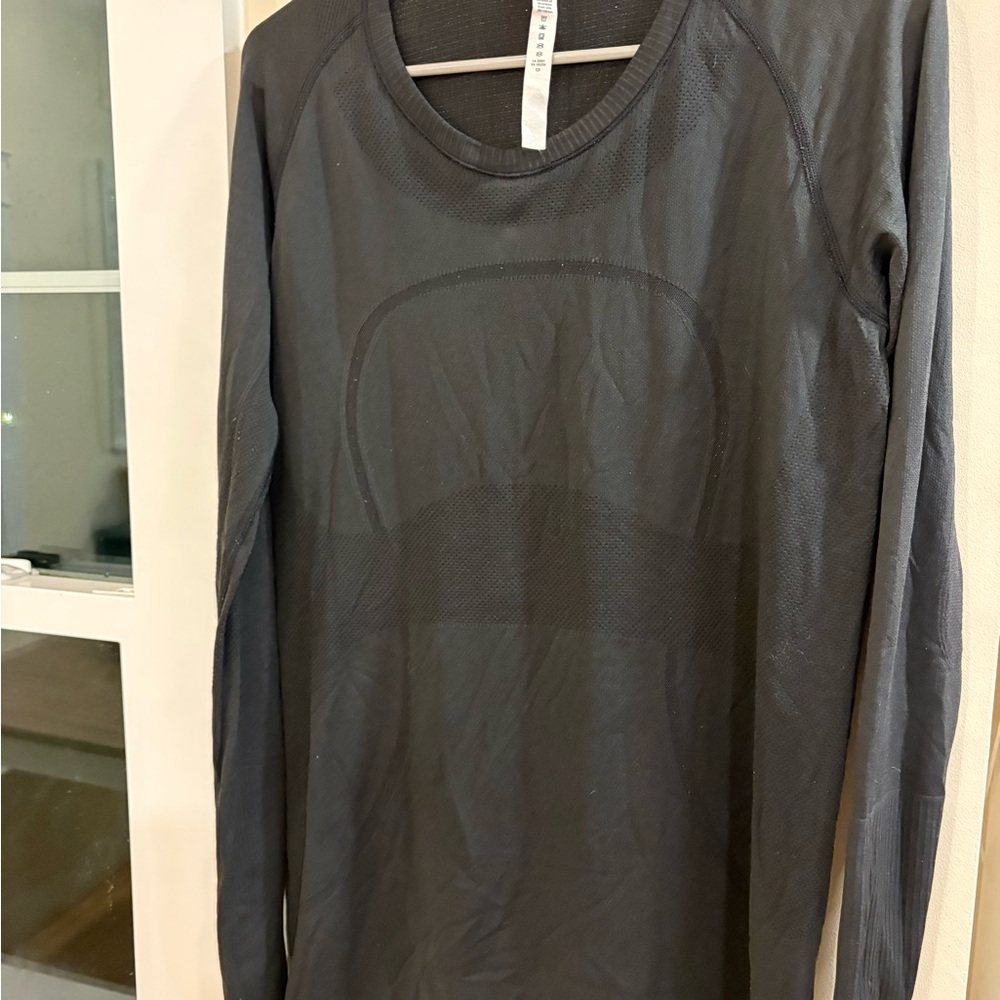 Lululemon Black Long Sleeve Top